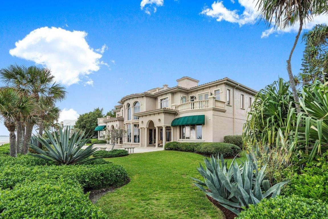 SAILFISH POINT - Residential