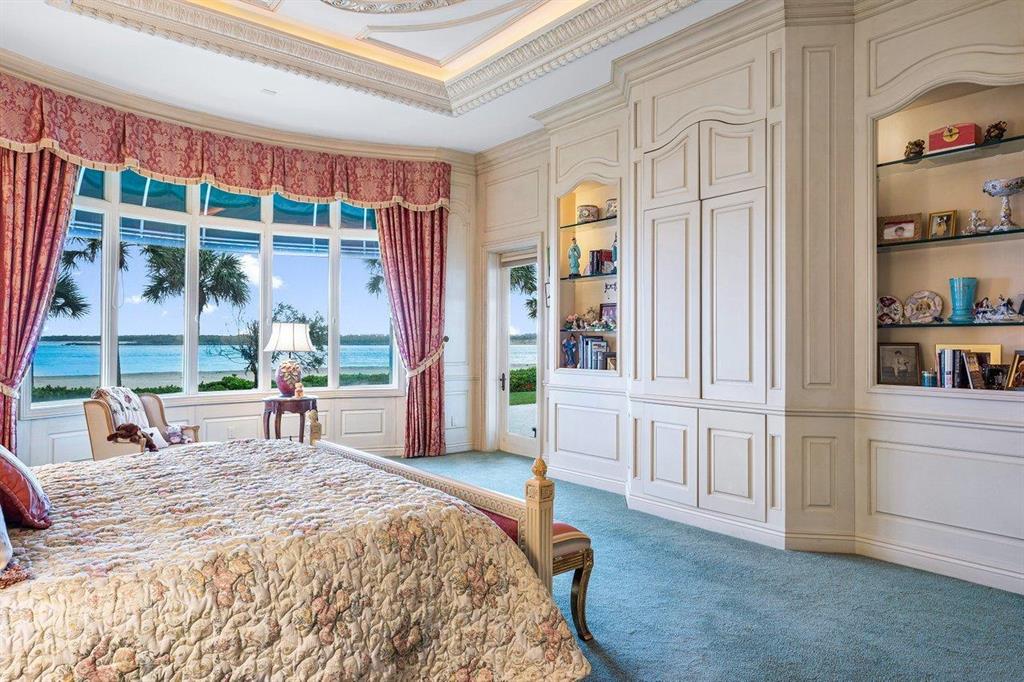 SAILFISH POINT - Residential