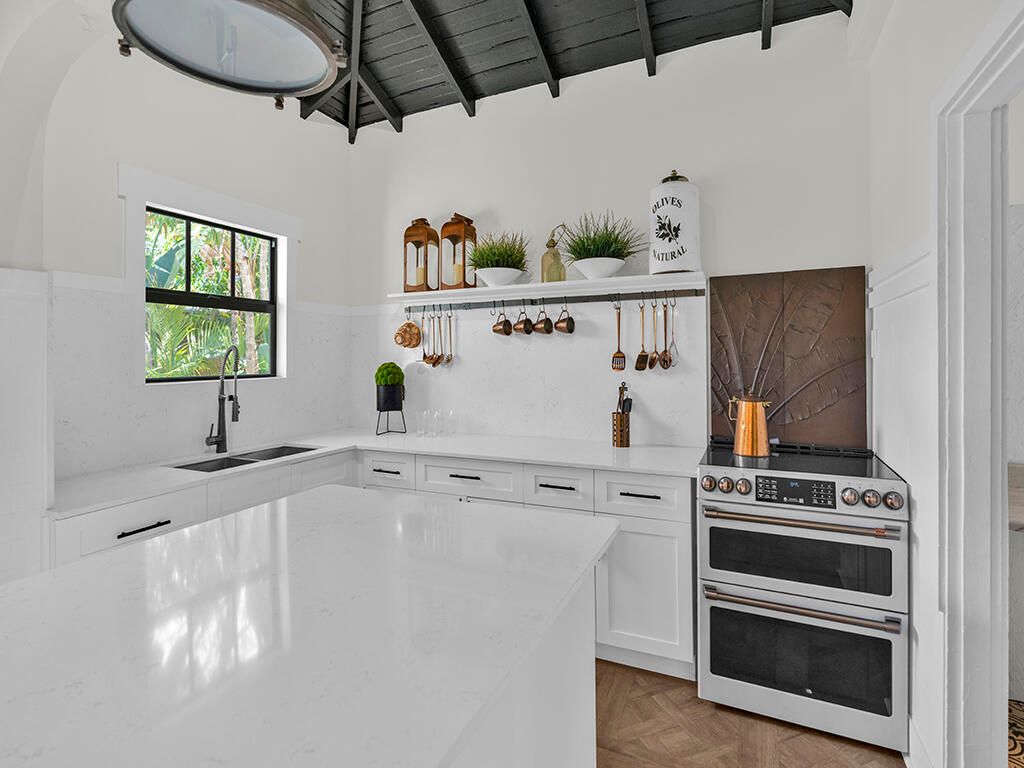 Photo of 1224 S N Street, Lake Worth Beach, FL 33460 (MLS # R11083889)