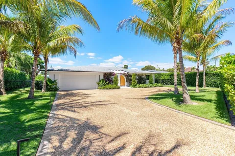 7711 W Lake Drive, Lake Clarke Shores, FL MLS: R11081633