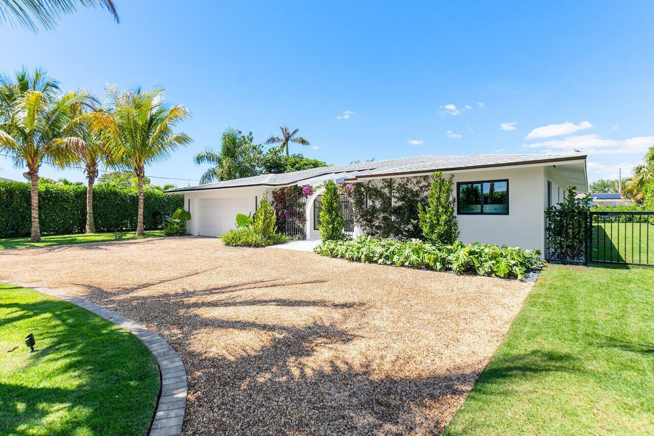 7711 W Lake Drive