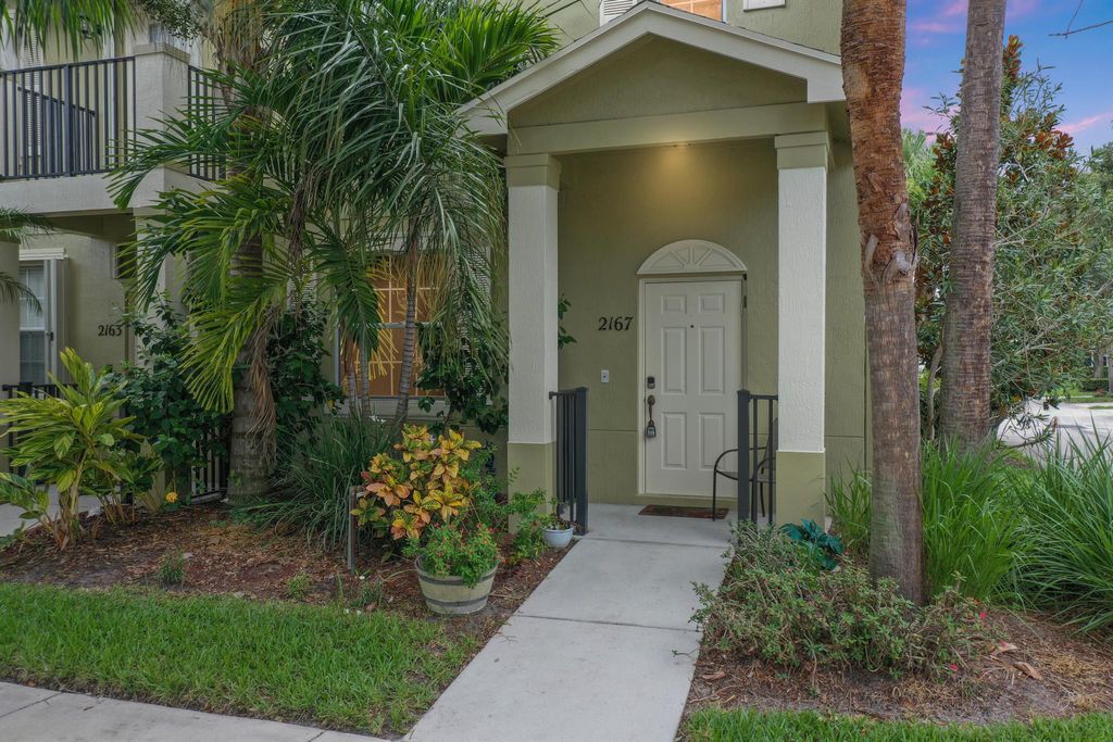 Photo of 2167 SE Destin Drive, Port St Lucie, FL 34952 (MLS # R10899839)