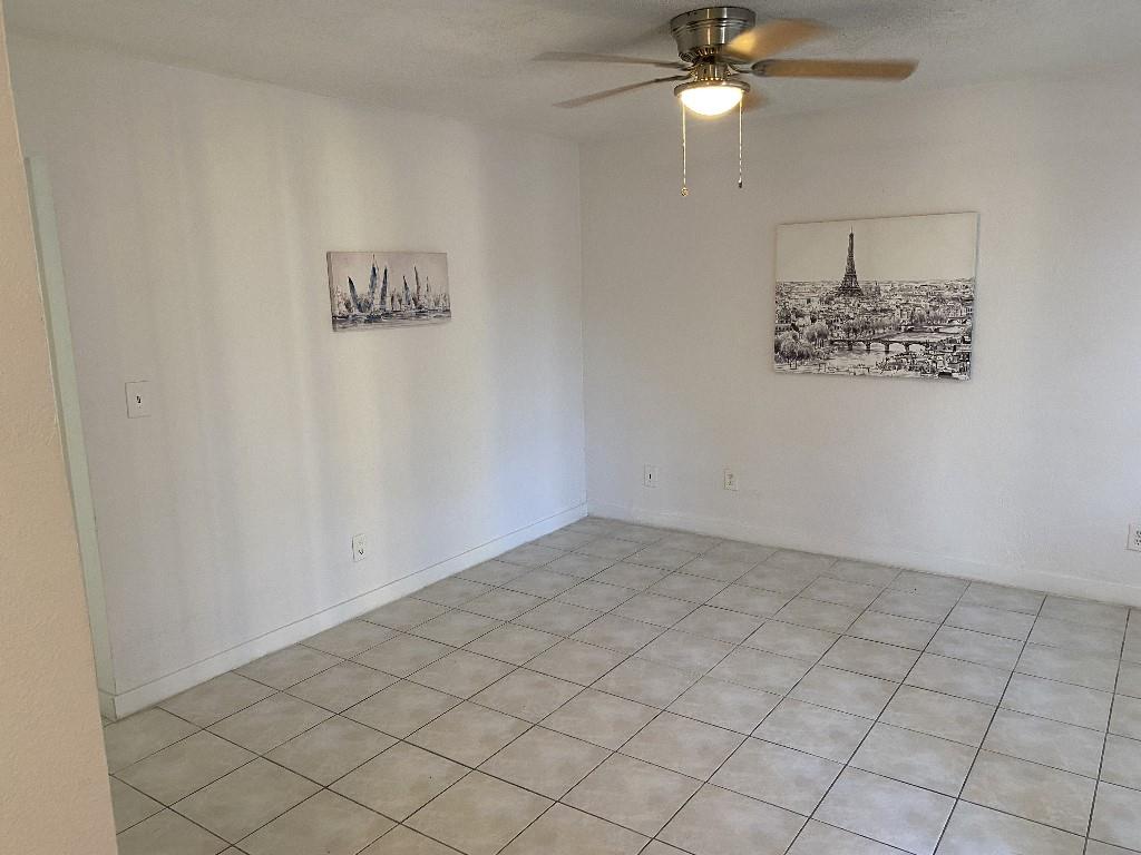 4717 SW 33rd Ave 102