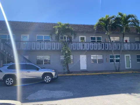 4717 SW 33rd Ave Unit 102, Fort Lauderdale, FL MLS: F10491848