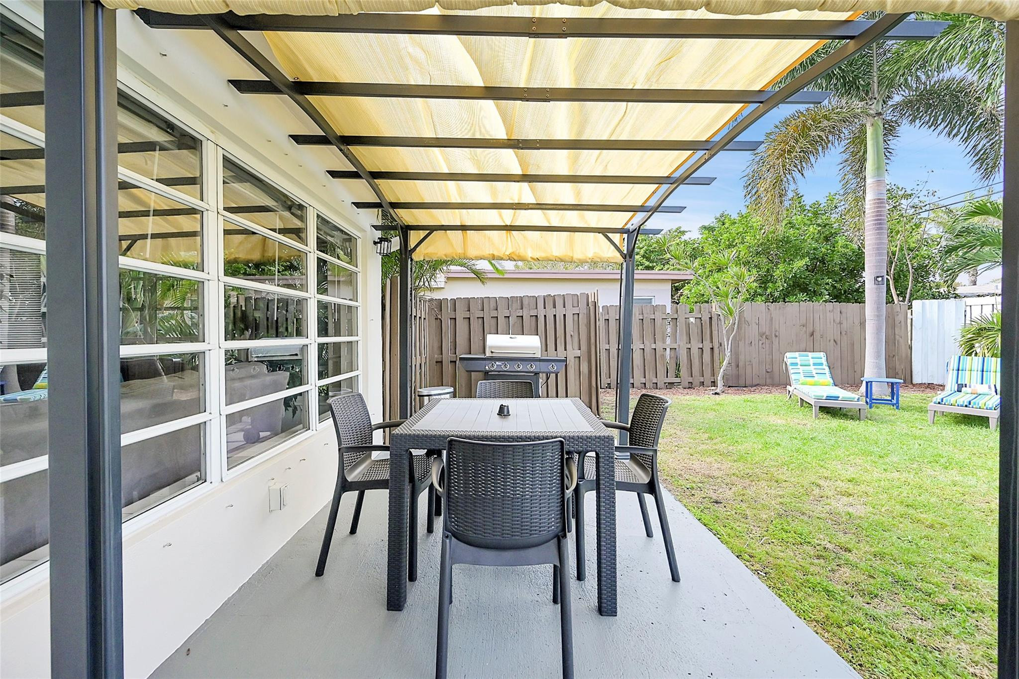 FLORESTA ESTATES - Residential