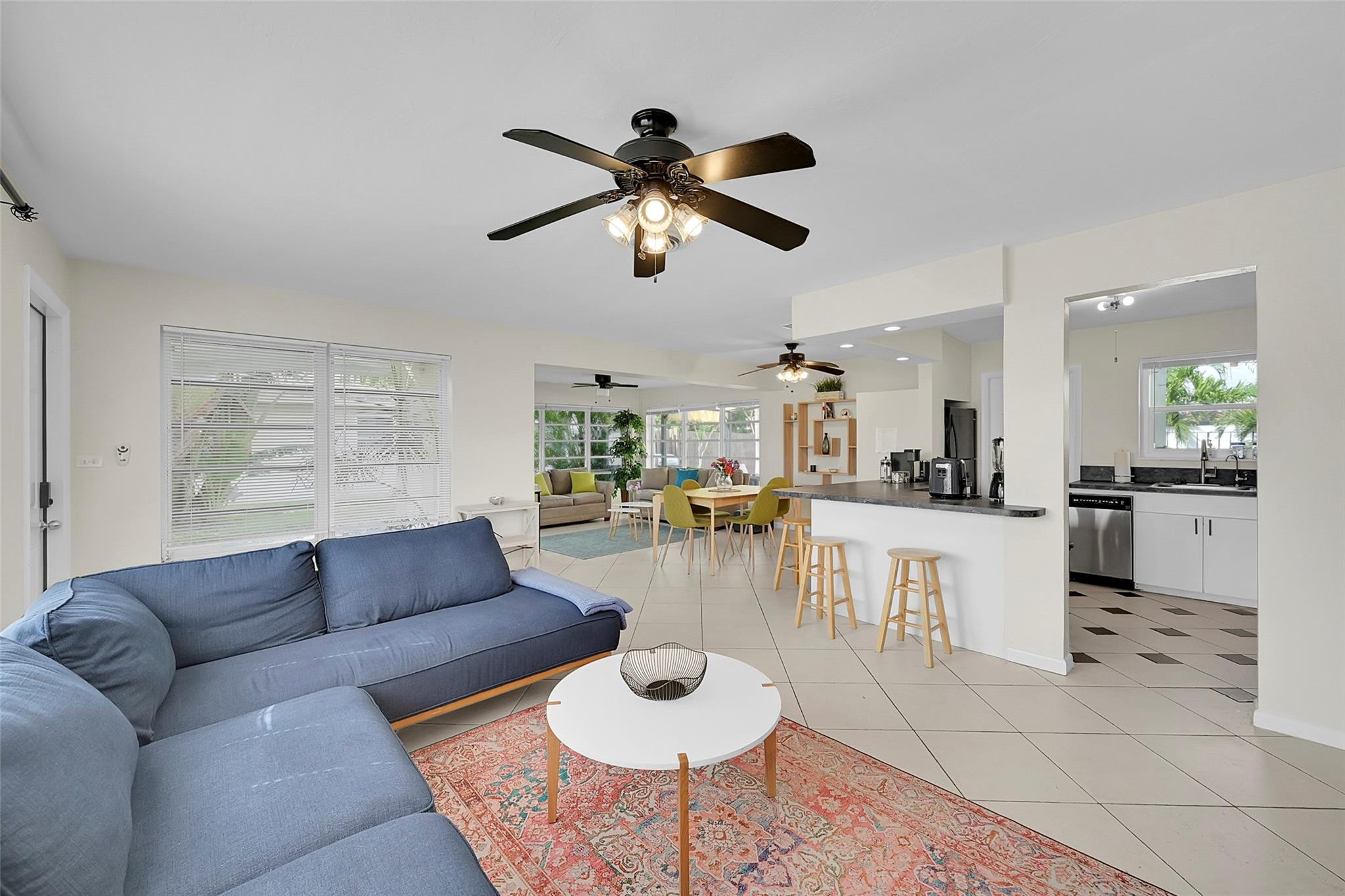 FLORESTA ESTATES - Residential