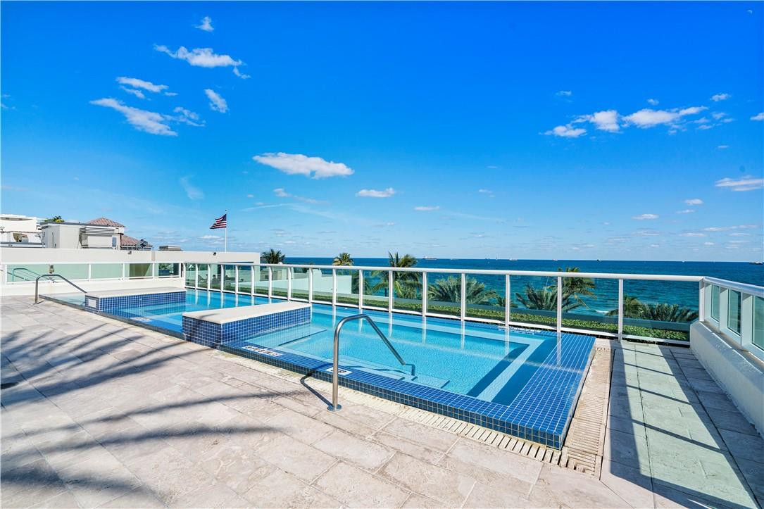 LAS OLAS BEACH CLUB - Residential