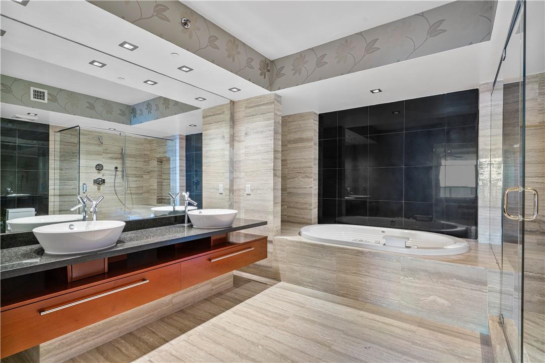 LAS OLAS BEACH CLUB - Residential