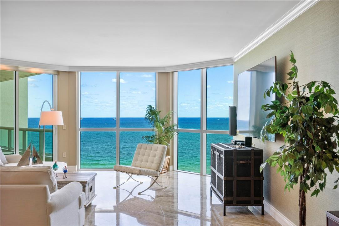 LAS OLAS BEACH CLUB - Residential