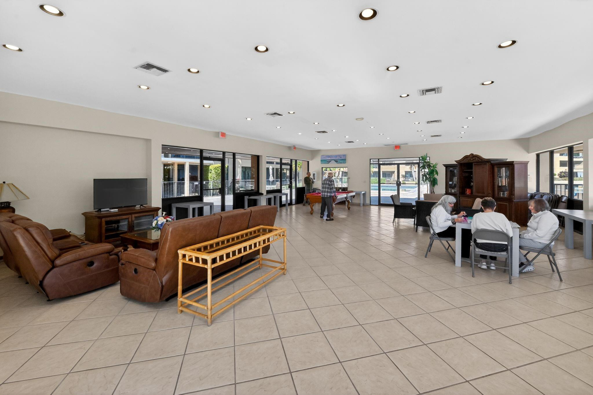 MARINA BAY CONDO - Residential