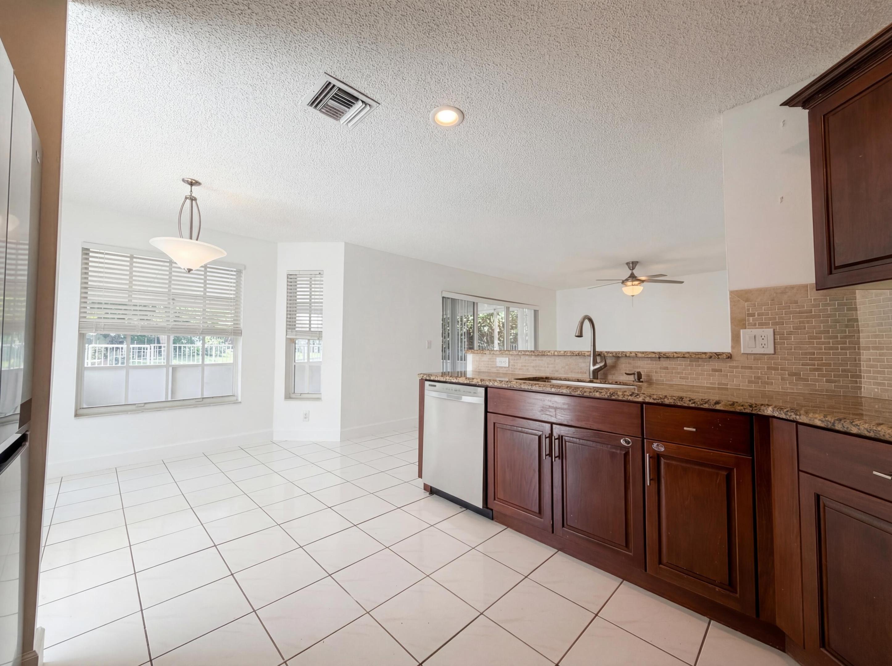 BONAVENTURE 82-43 B - Residential