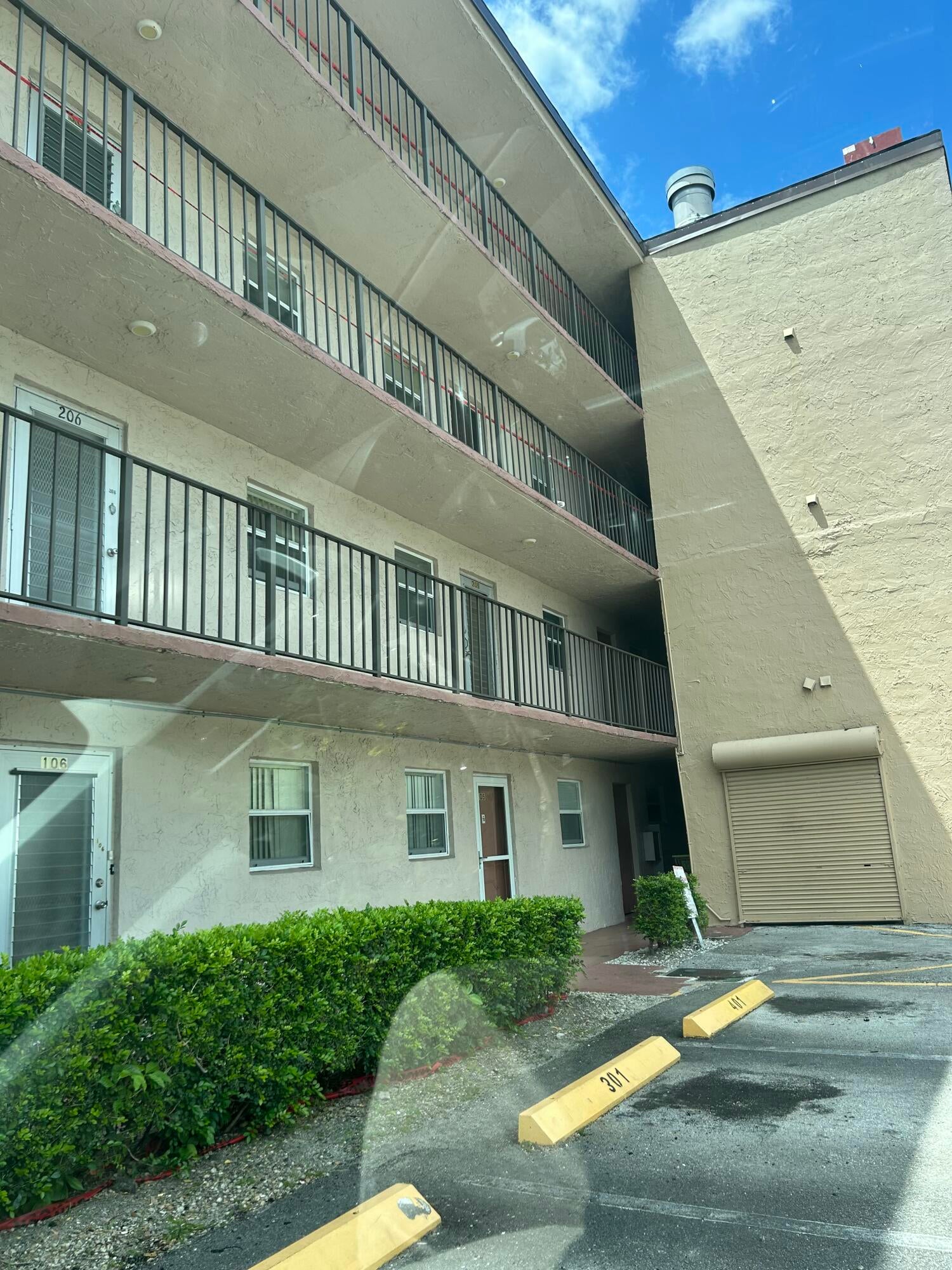 225 Bonnie Boulevard 405