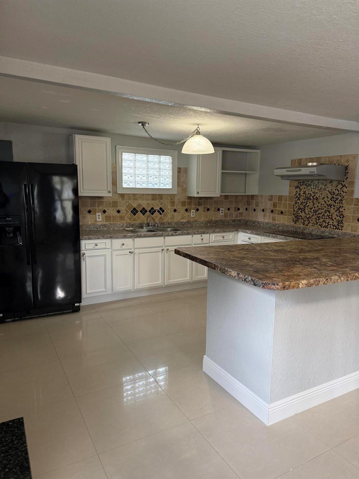 SOUTHERN BLVD PINES - Residential Lease