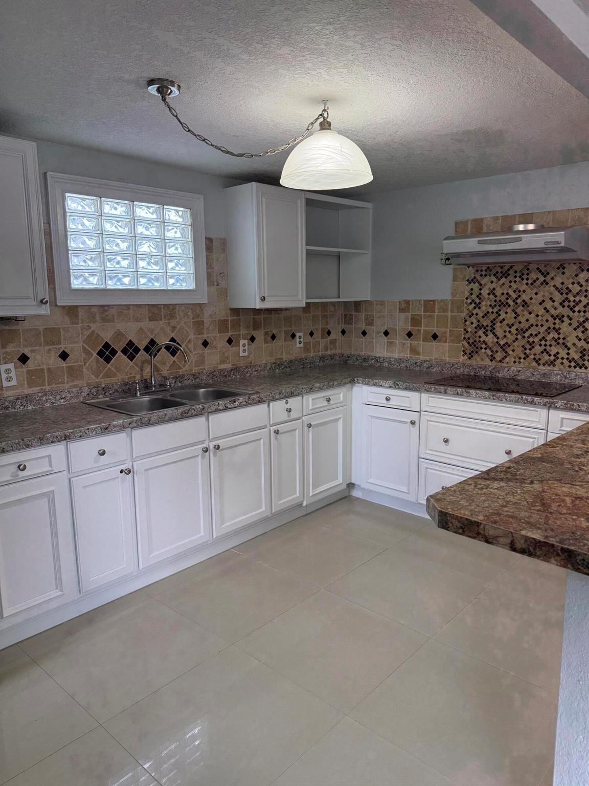 SOUTHERN BLVD PINES - Residential Lease