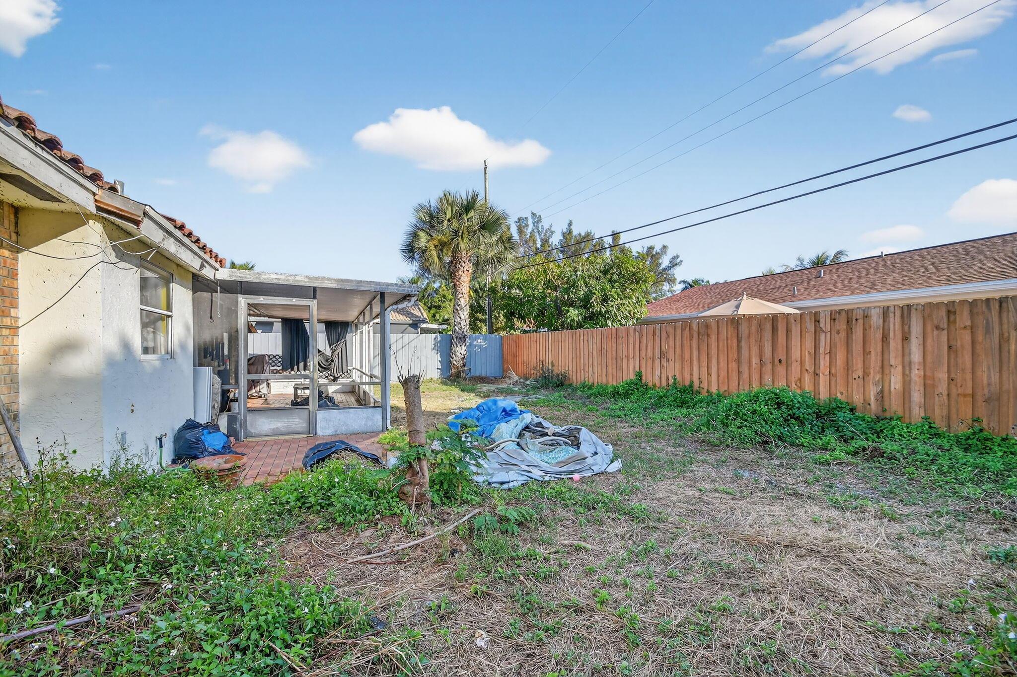 LAKE CLARKE TERR - Residential