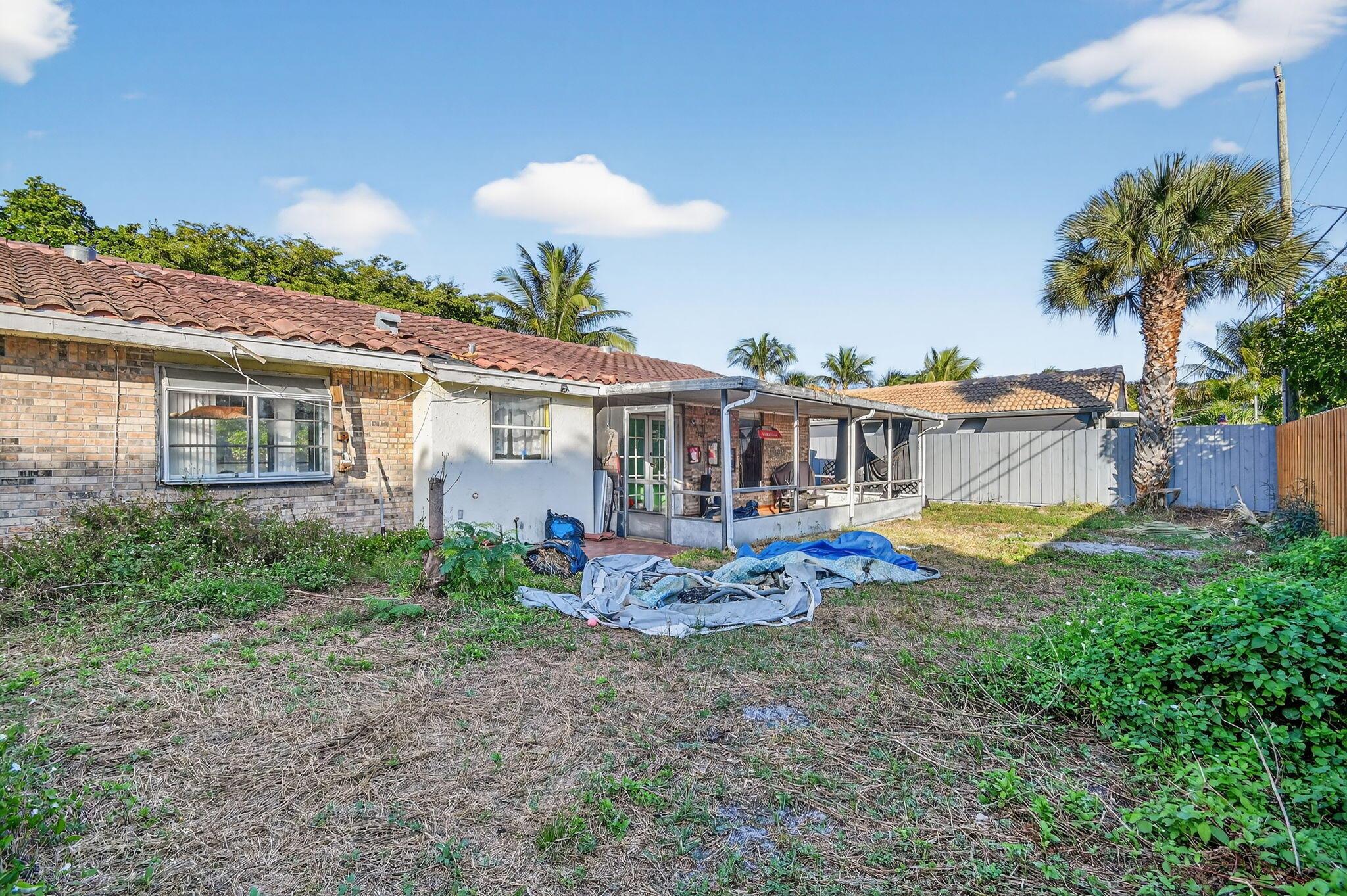 LAKE CLARKE TERR - Residential