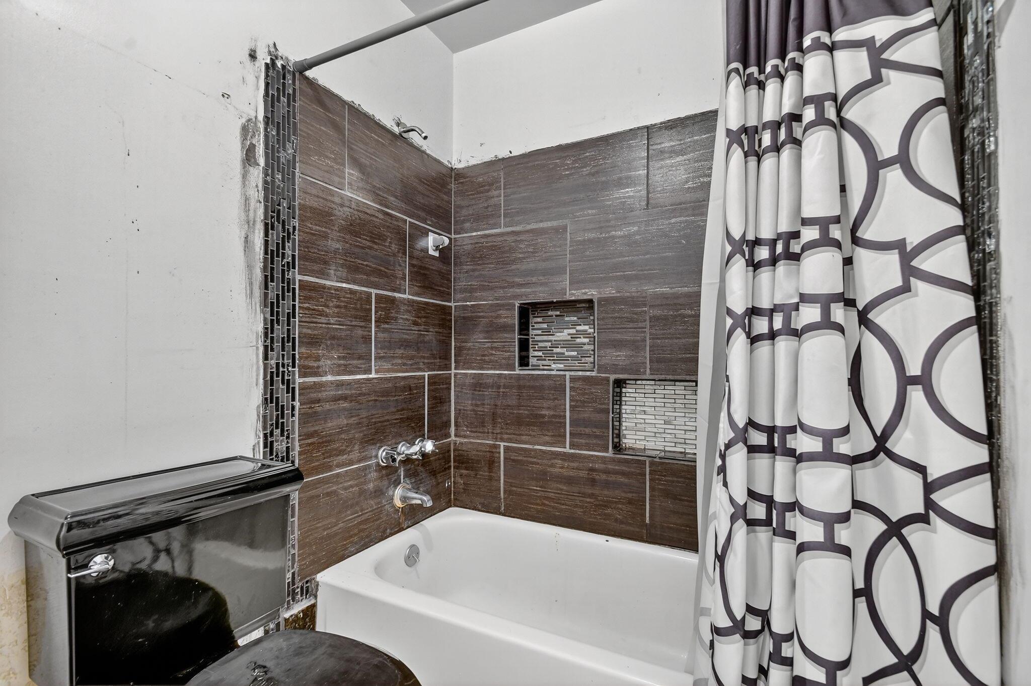 LAKE CLARKE TERR - Residential