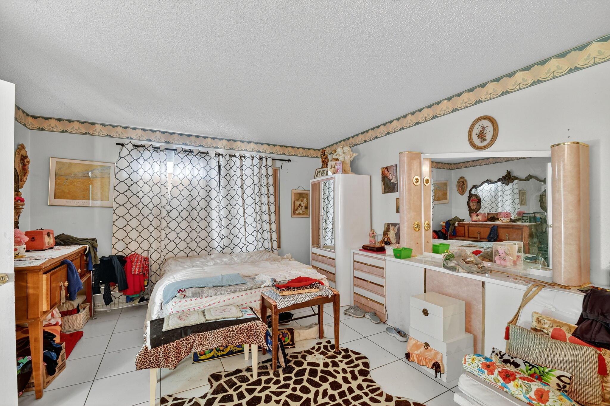 LAKE CLARKE TERR - Residential