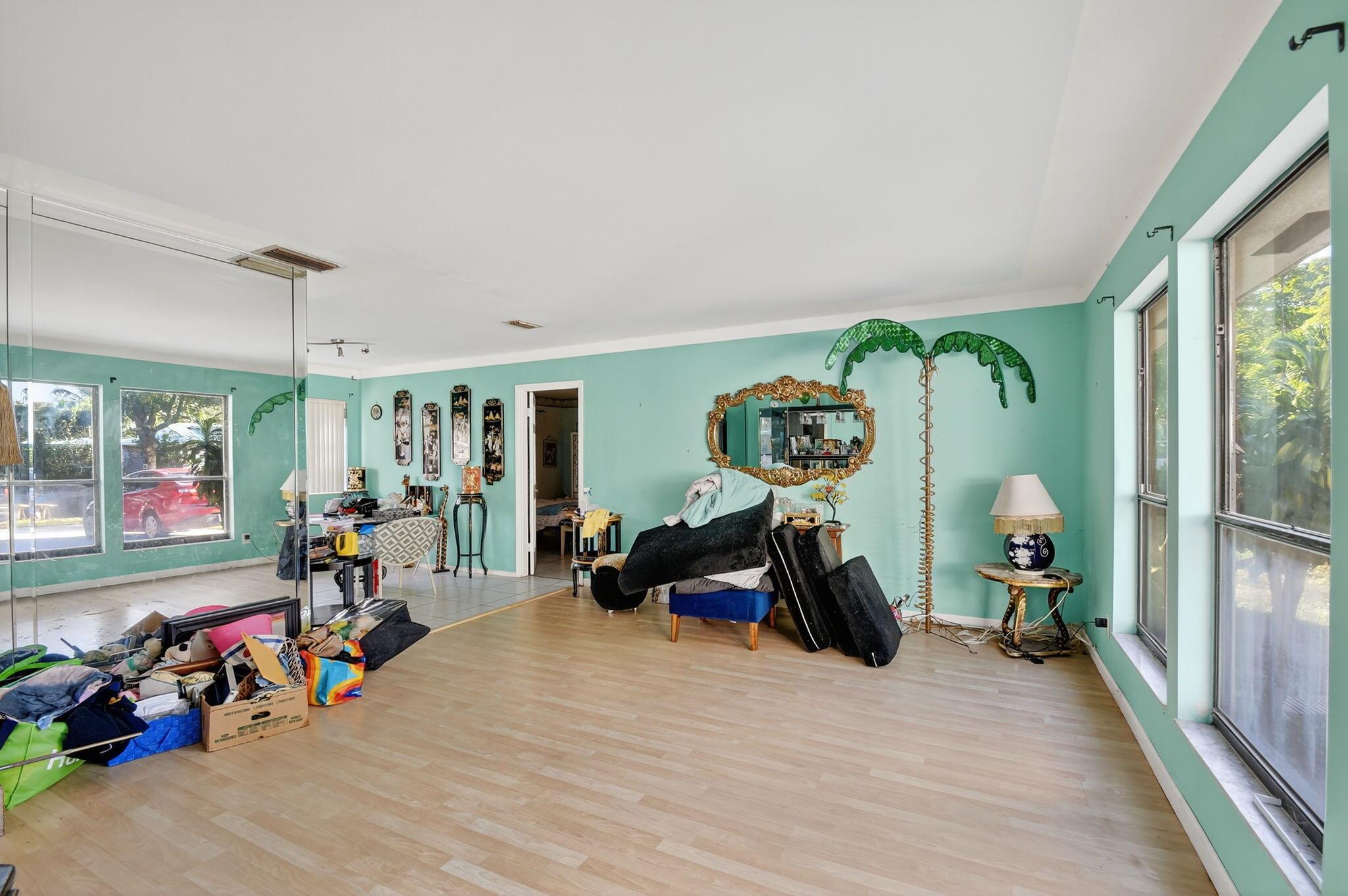 LAKE CLARKE TERR - Residential