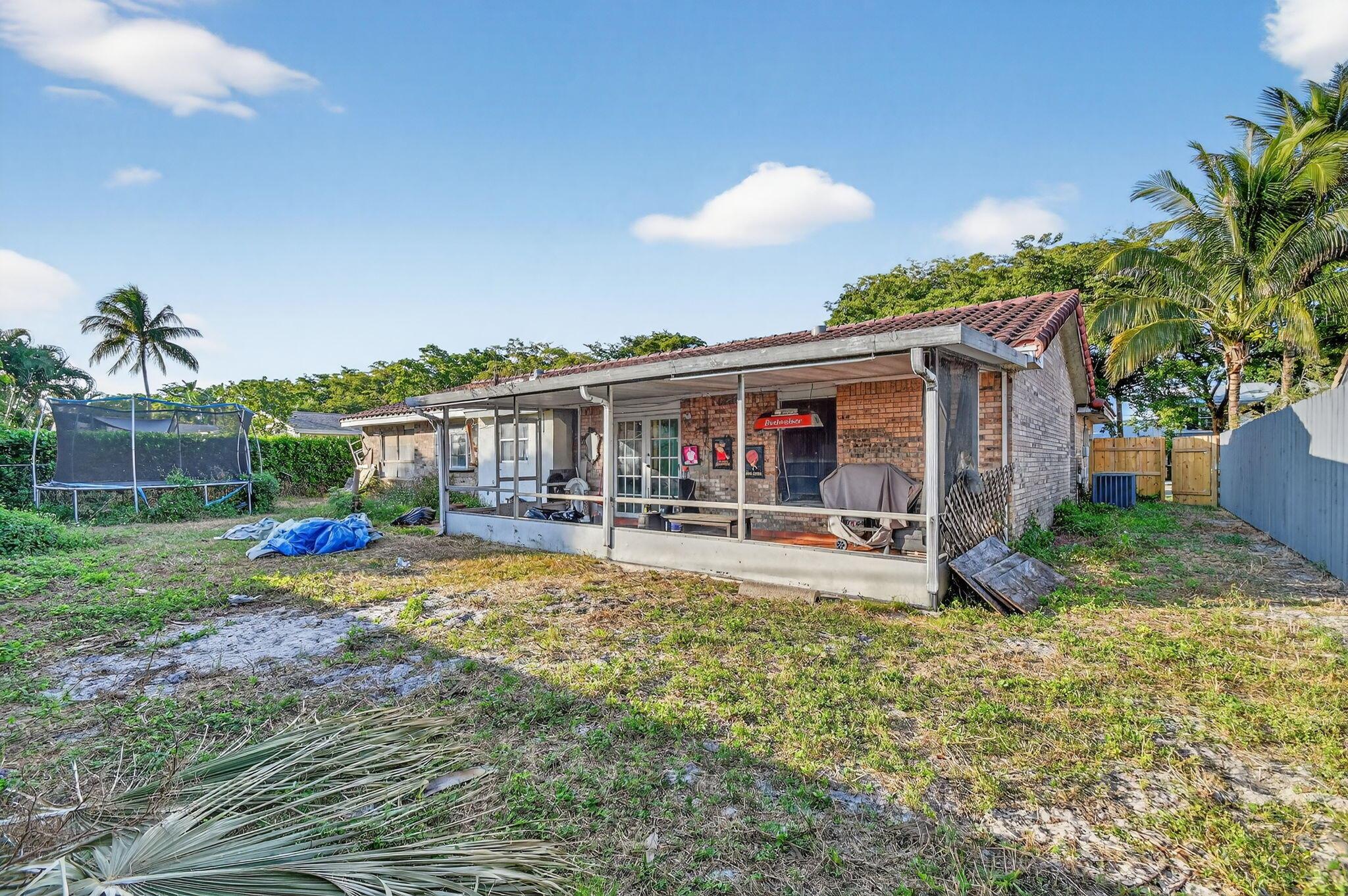 LAKE CLARKE TERR - Residential