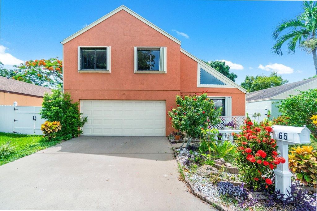 Photo of 65 Buxton Lane, Boynton Beach, FL 33426 (MLS # R11002870)