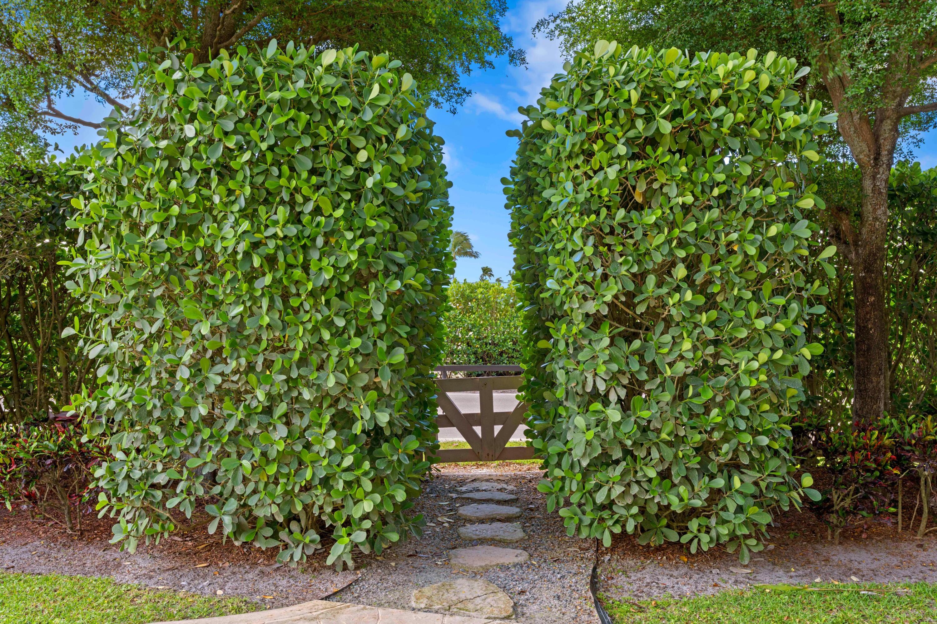 PALM BEACH POLO EQUESTRIAN CLUB - Residential