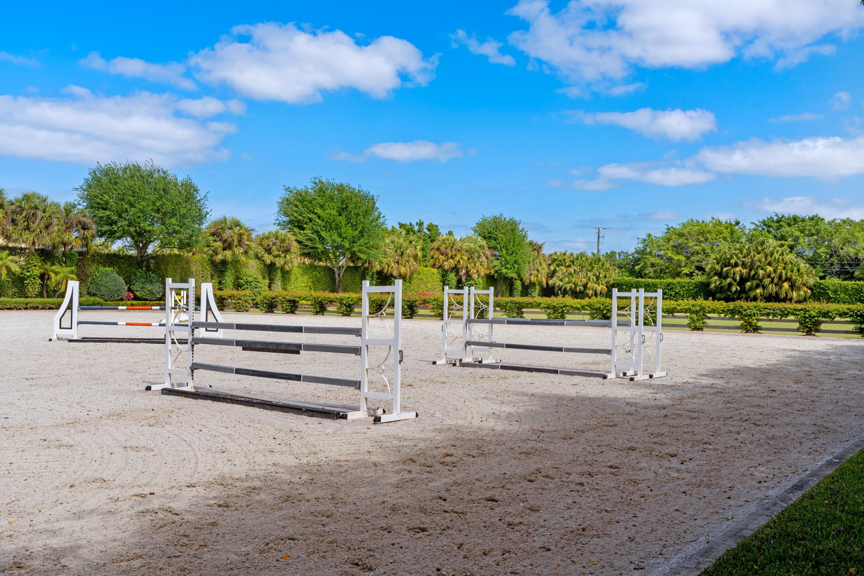 PALM BEACH POLO EQUESTRIAN CLUB - Residential