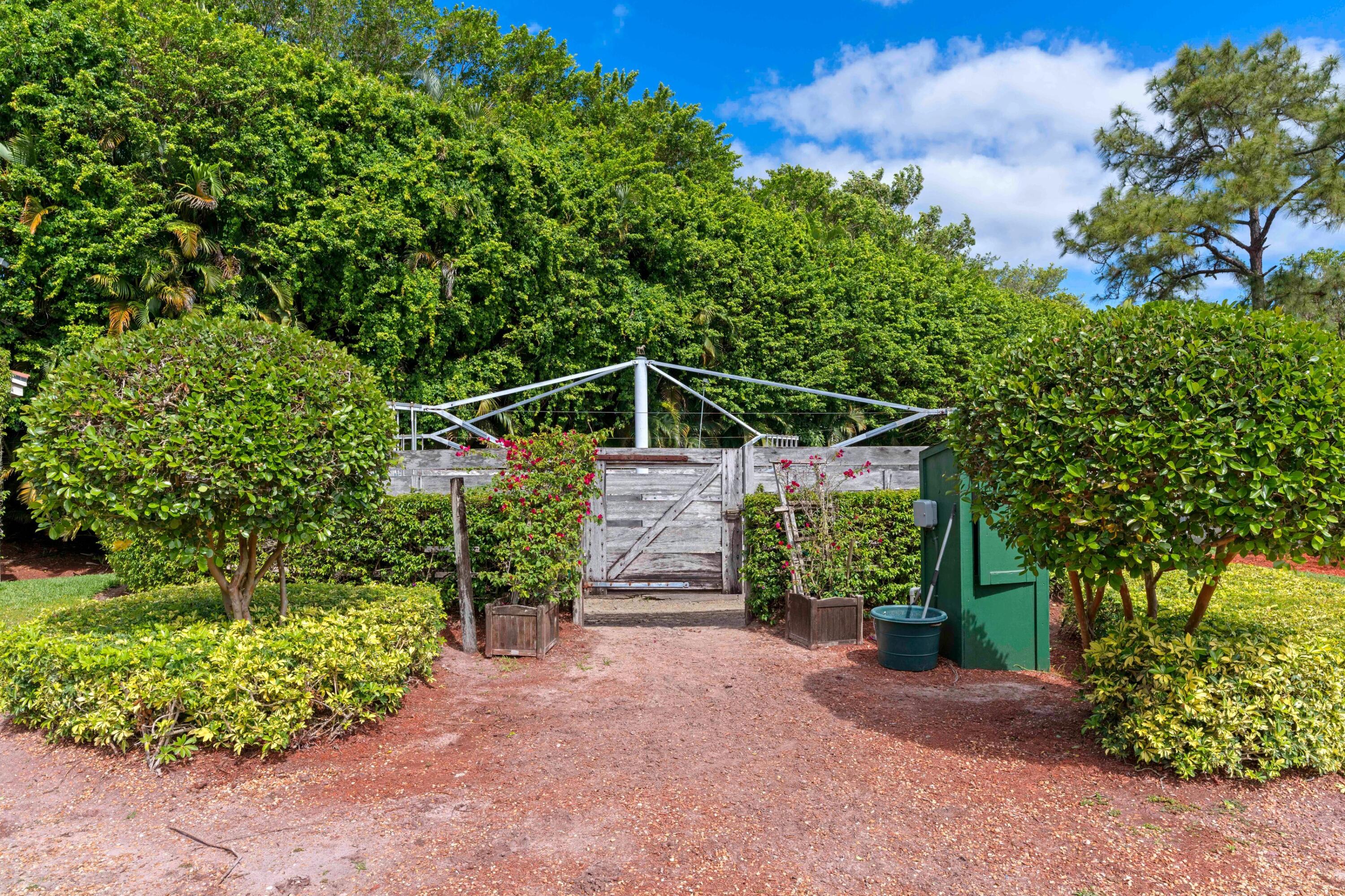 PALM BEACH POLO EQUESTRIAN CLUB - Residential