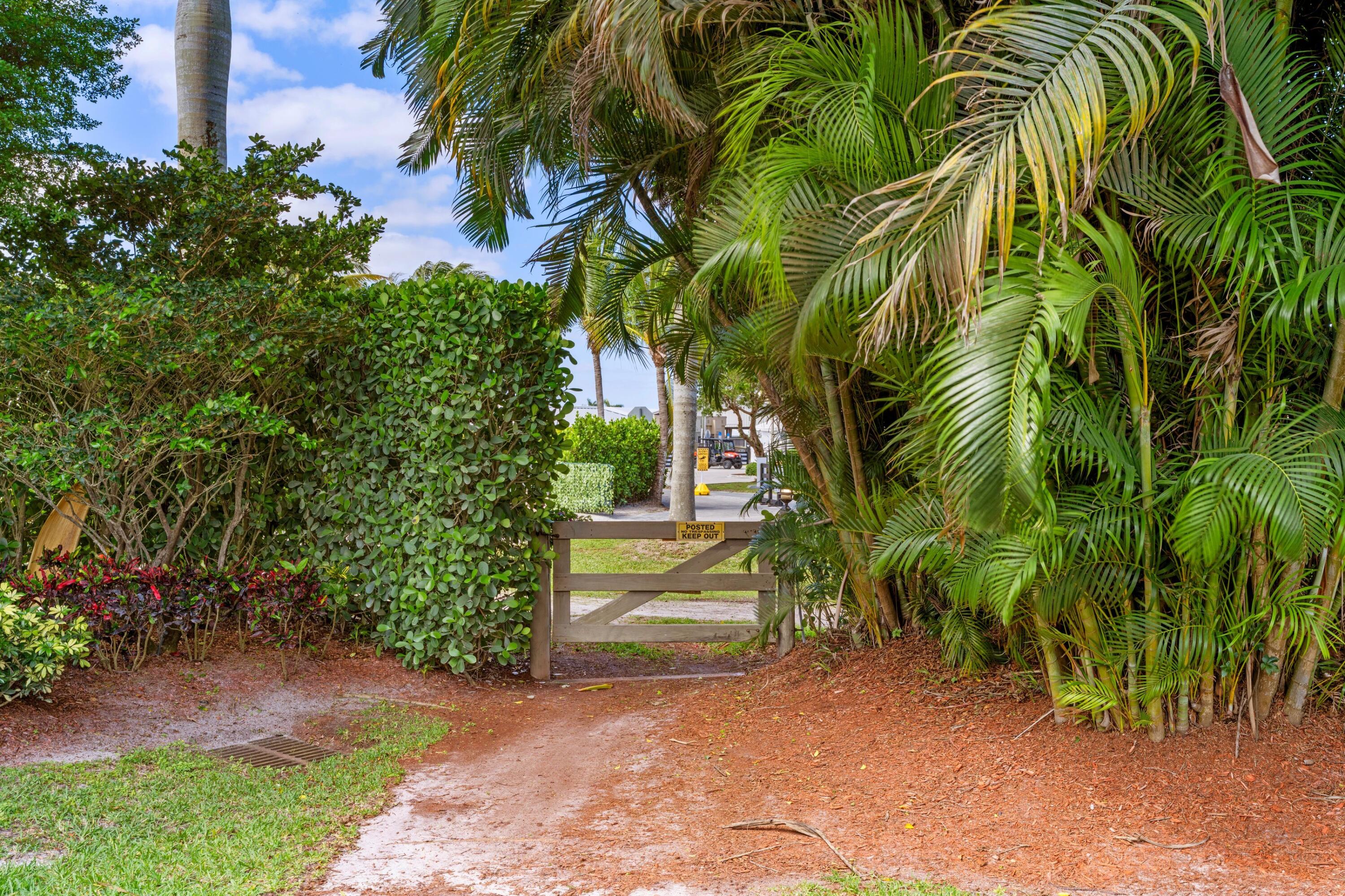 PALM BEACH POLO EQUESTRIAN CLUB - Residential