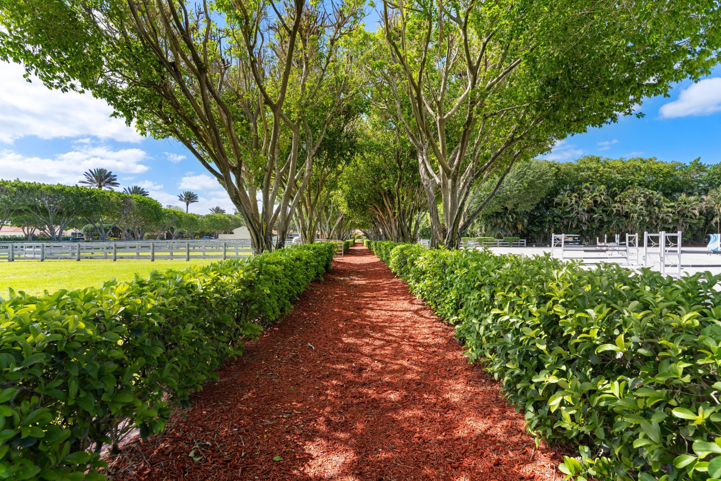 PALM BEACH POLO EQUESTRIAN CLUB - Residential