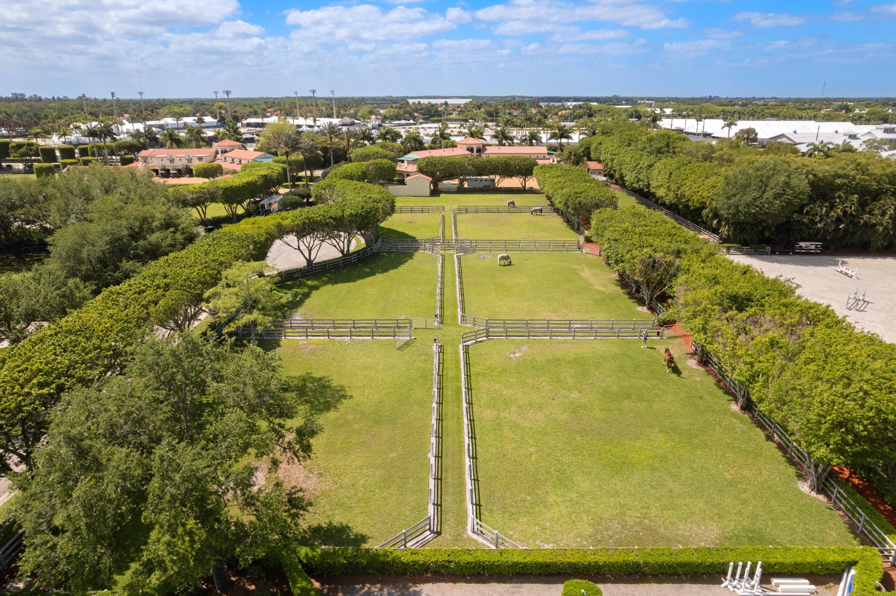 PALM BEACH POLO EQUESTRIAN CLUB - Residential