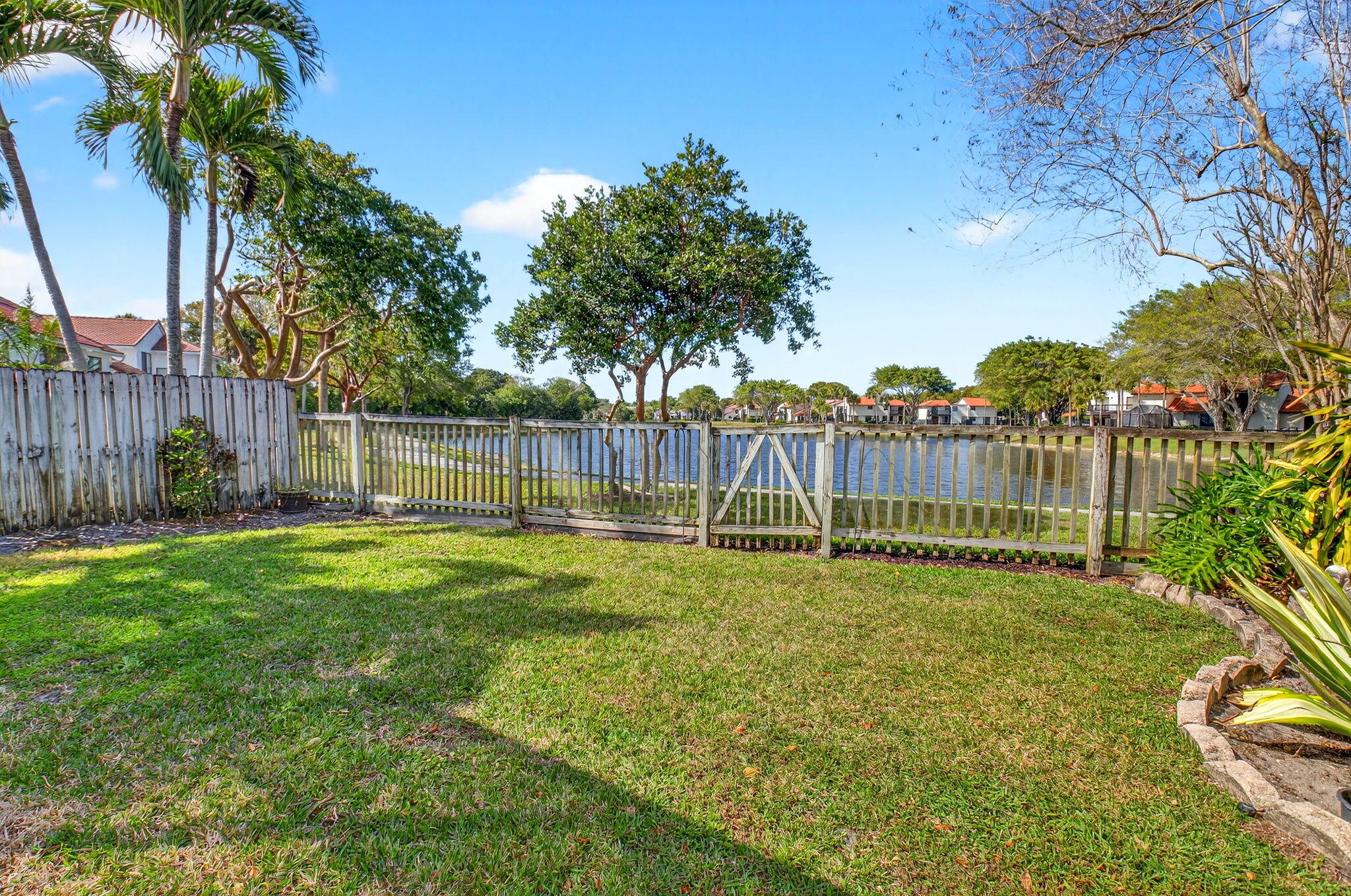 Wimbledon Villas of Via Verde - Residential