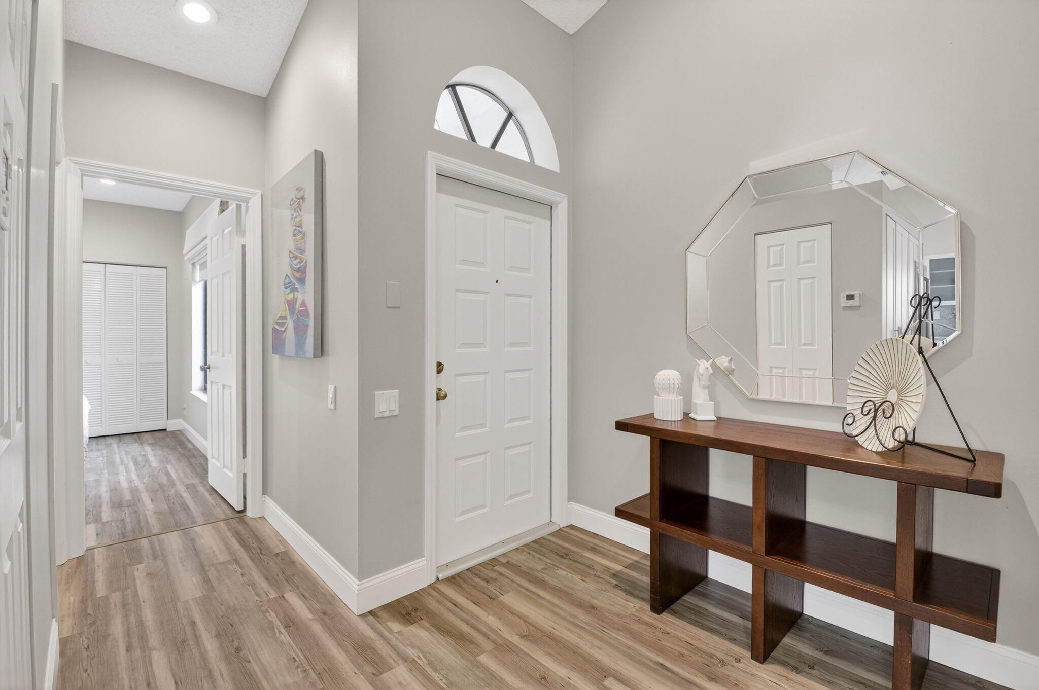 5536 Fox Hollow Dr Drive