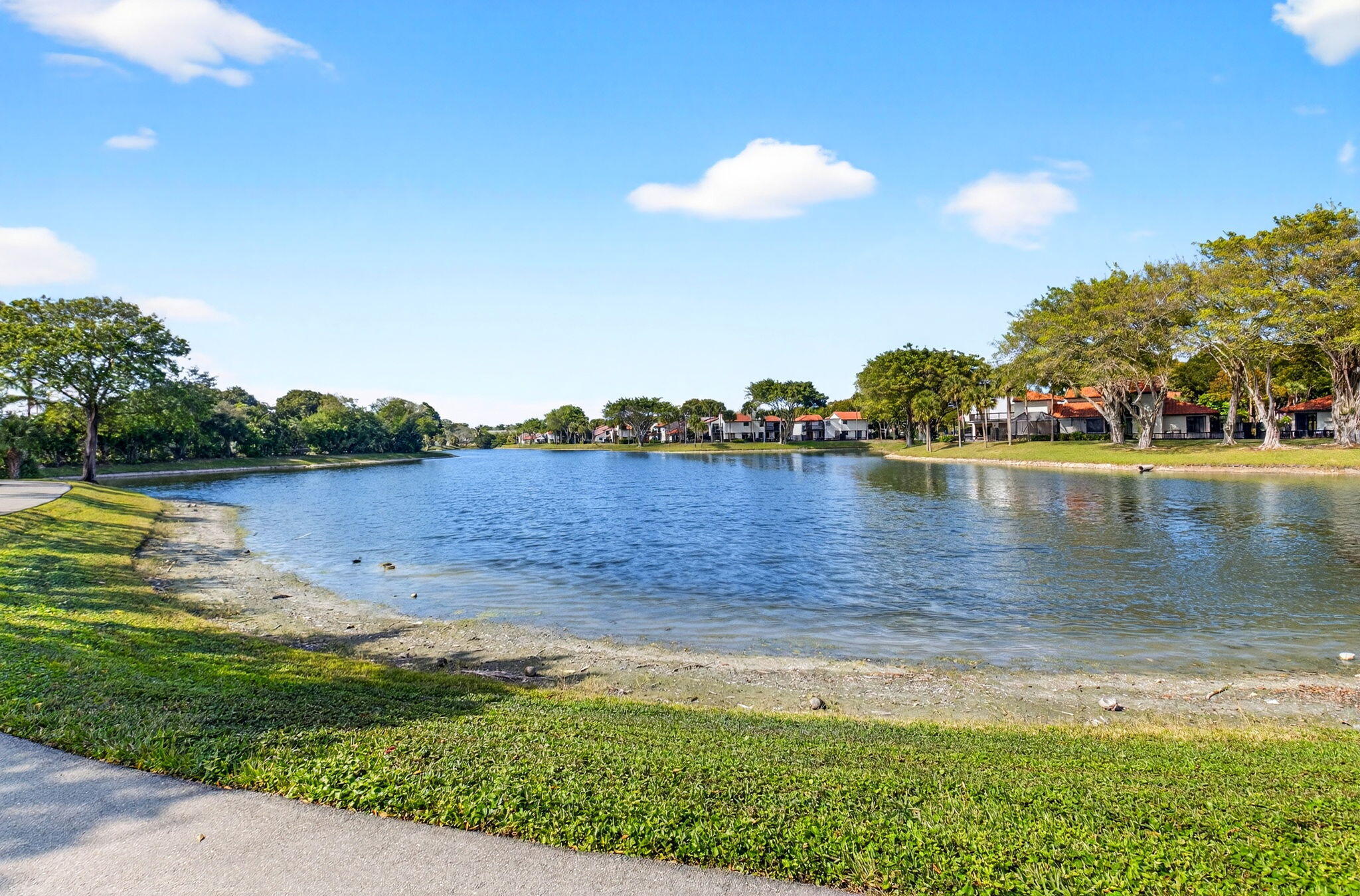 Wimbledon Villas of Via Verde - Residential