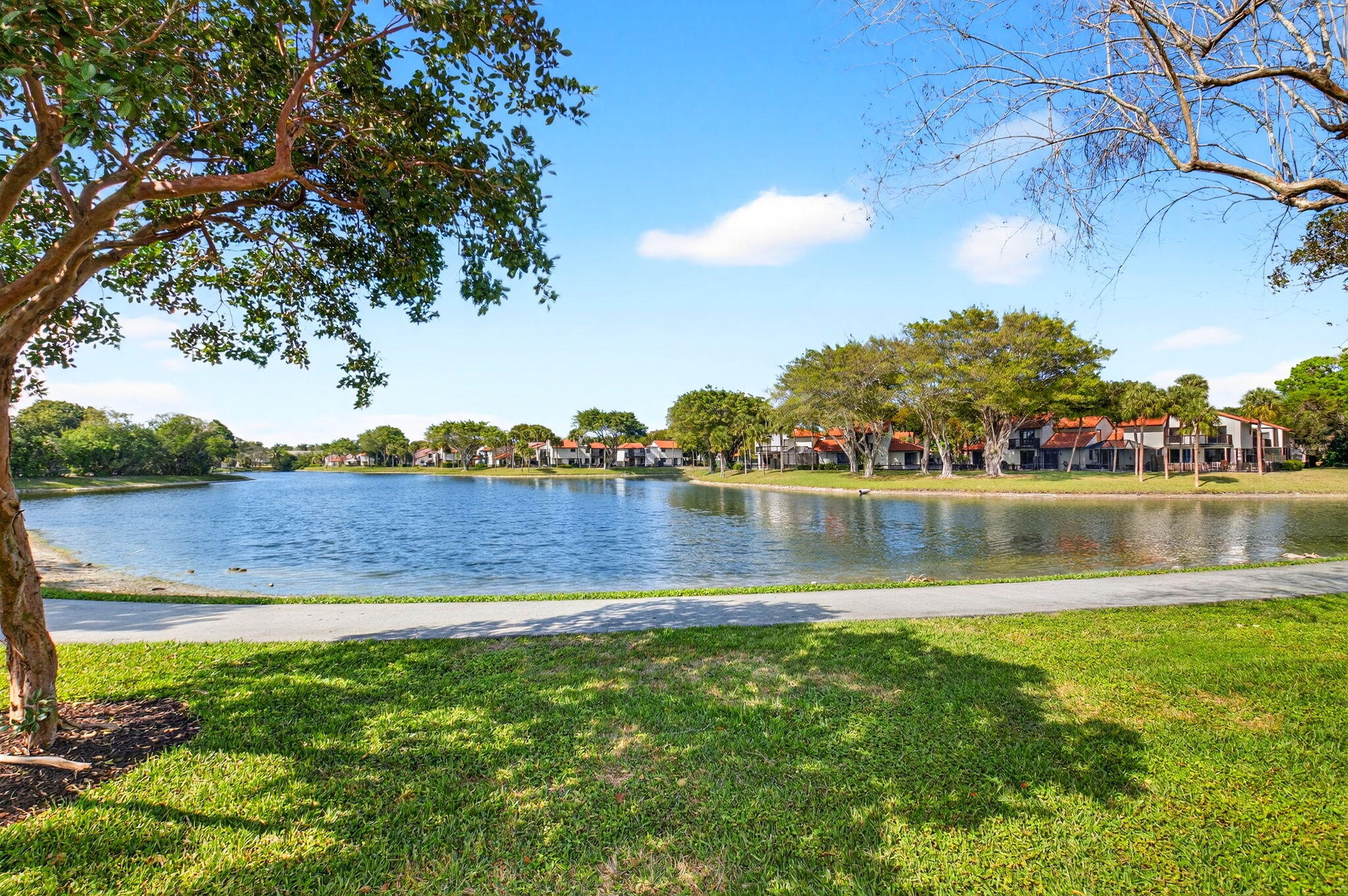 Wimbledon Villas of Via Verde - Residential