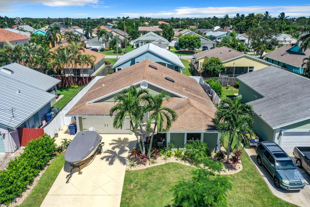 Photo of 6063 Barbara Street, Jupiter, FL 33458 (MLS # R11025435)