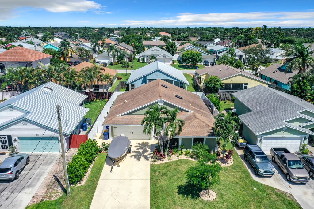 Photo of 6063 Barbara Street, Jupiter, FL 33458 (MLS # R11025435)