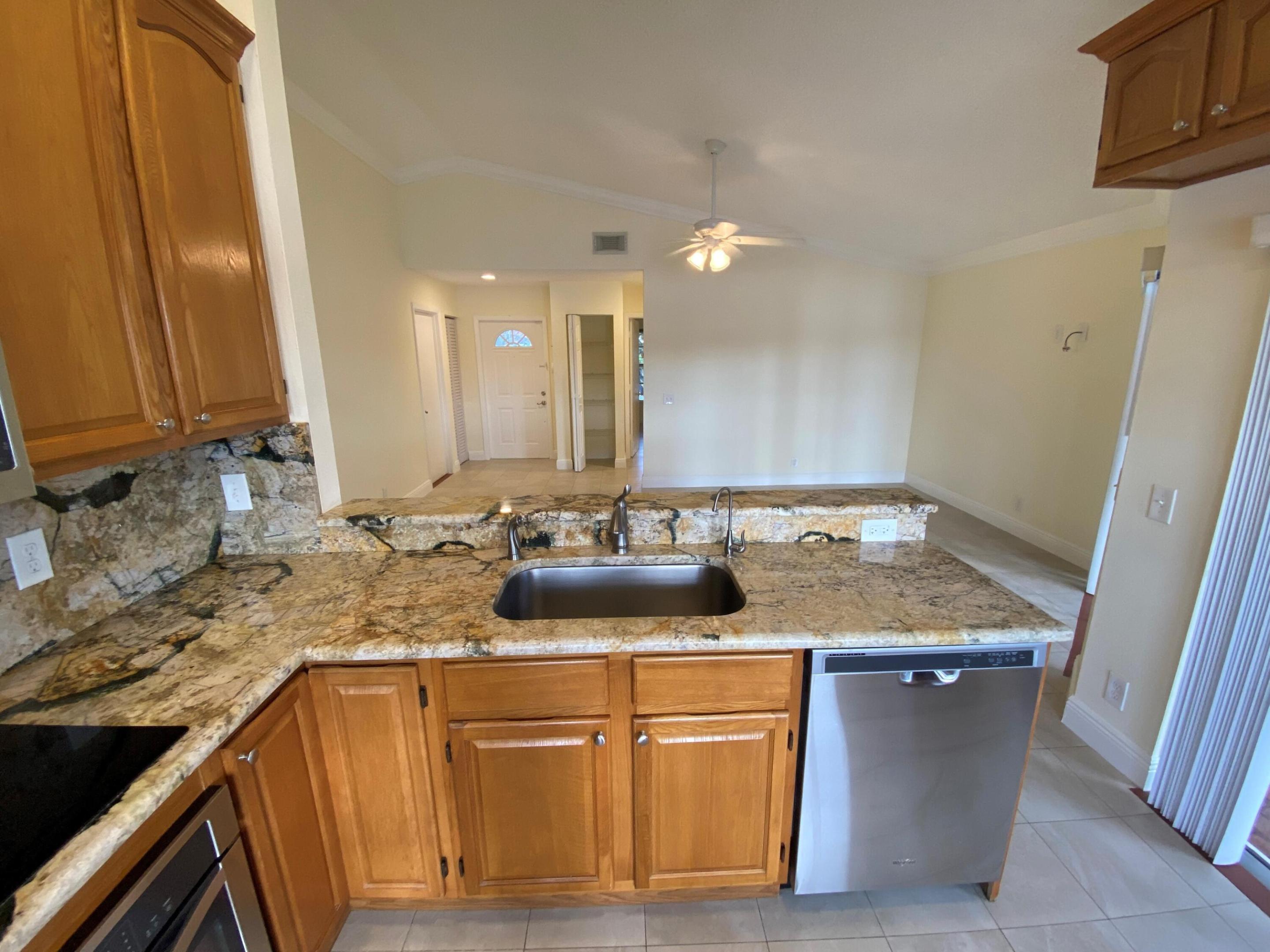 COUNTRY ISLES GARDEN HOMES - Residential Lease