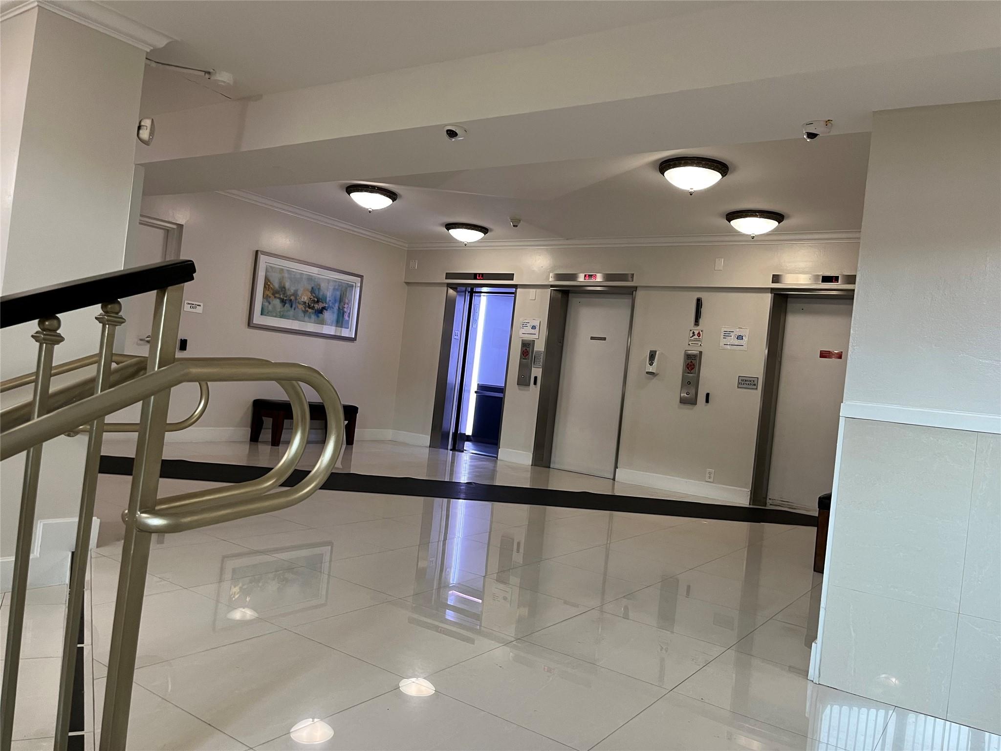 TIARA EAST CONDOMINIUM - Residential