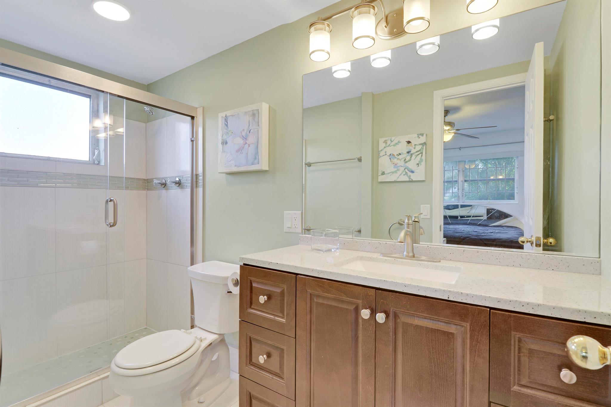 VILLAGE ROYALE CONDO 1 - Residential