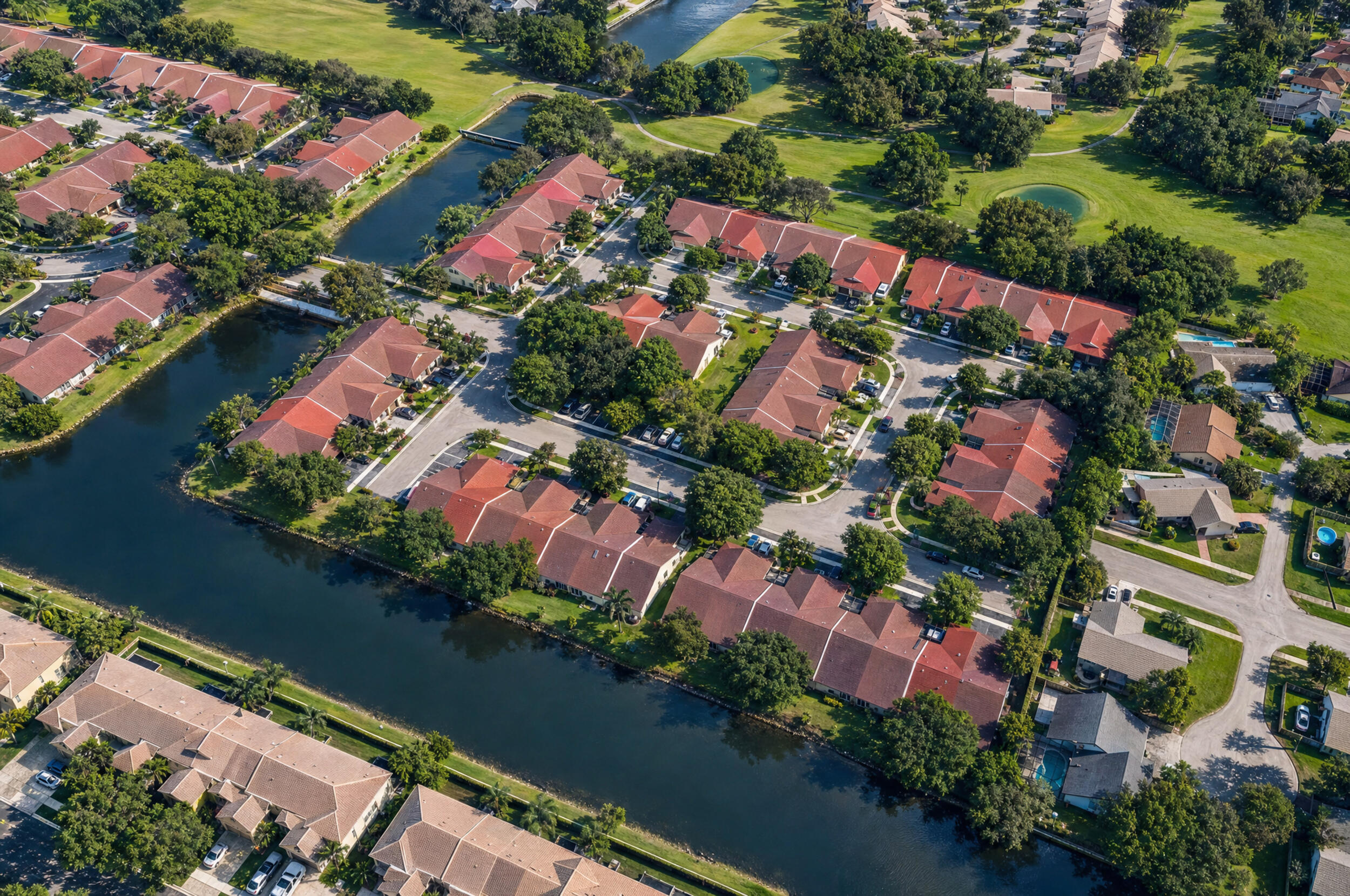 LANDINGS ON CYPRESS GREENS - Residential