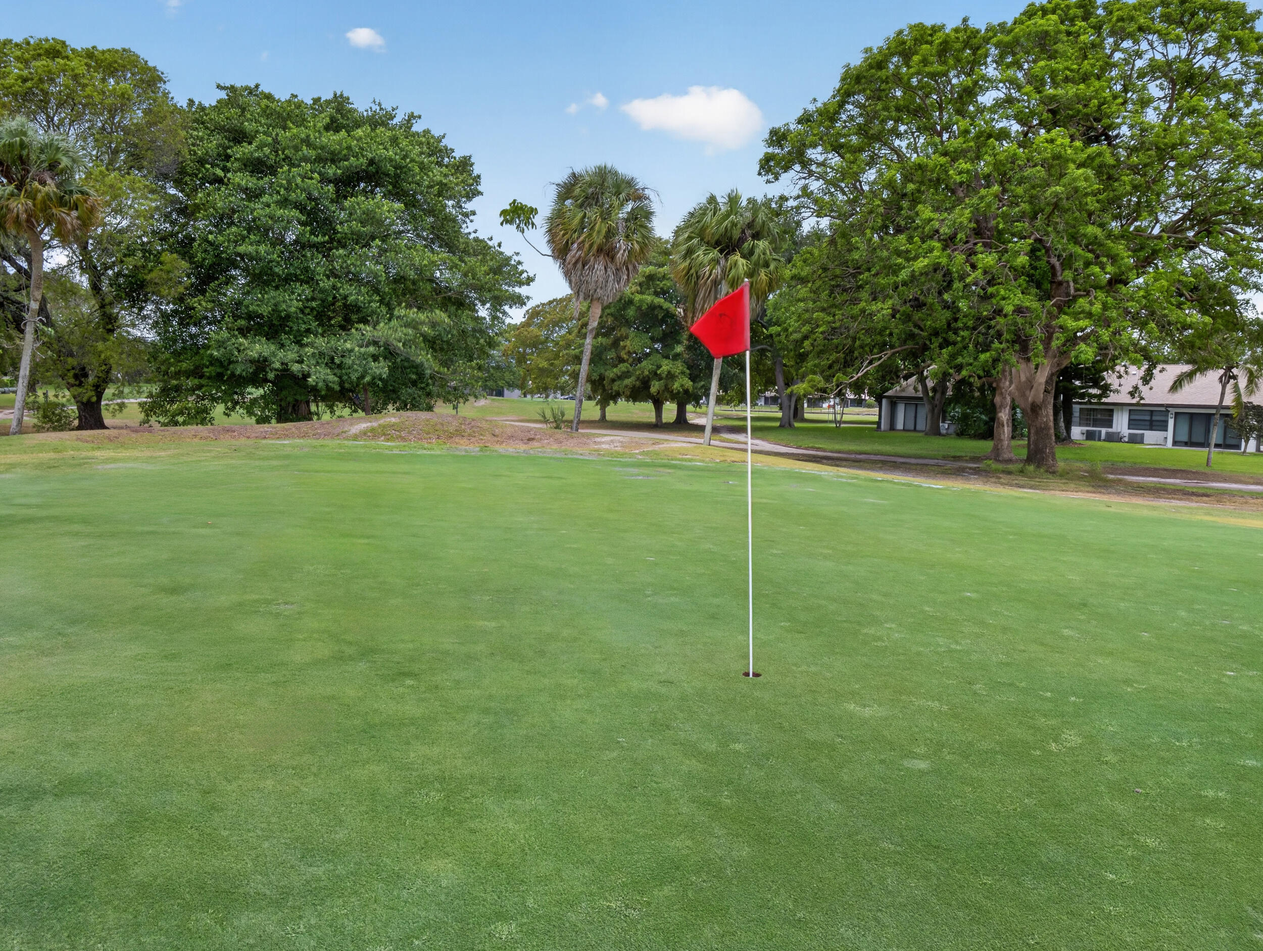 LANDINGS ON CYPRESS GREENS - Residential
