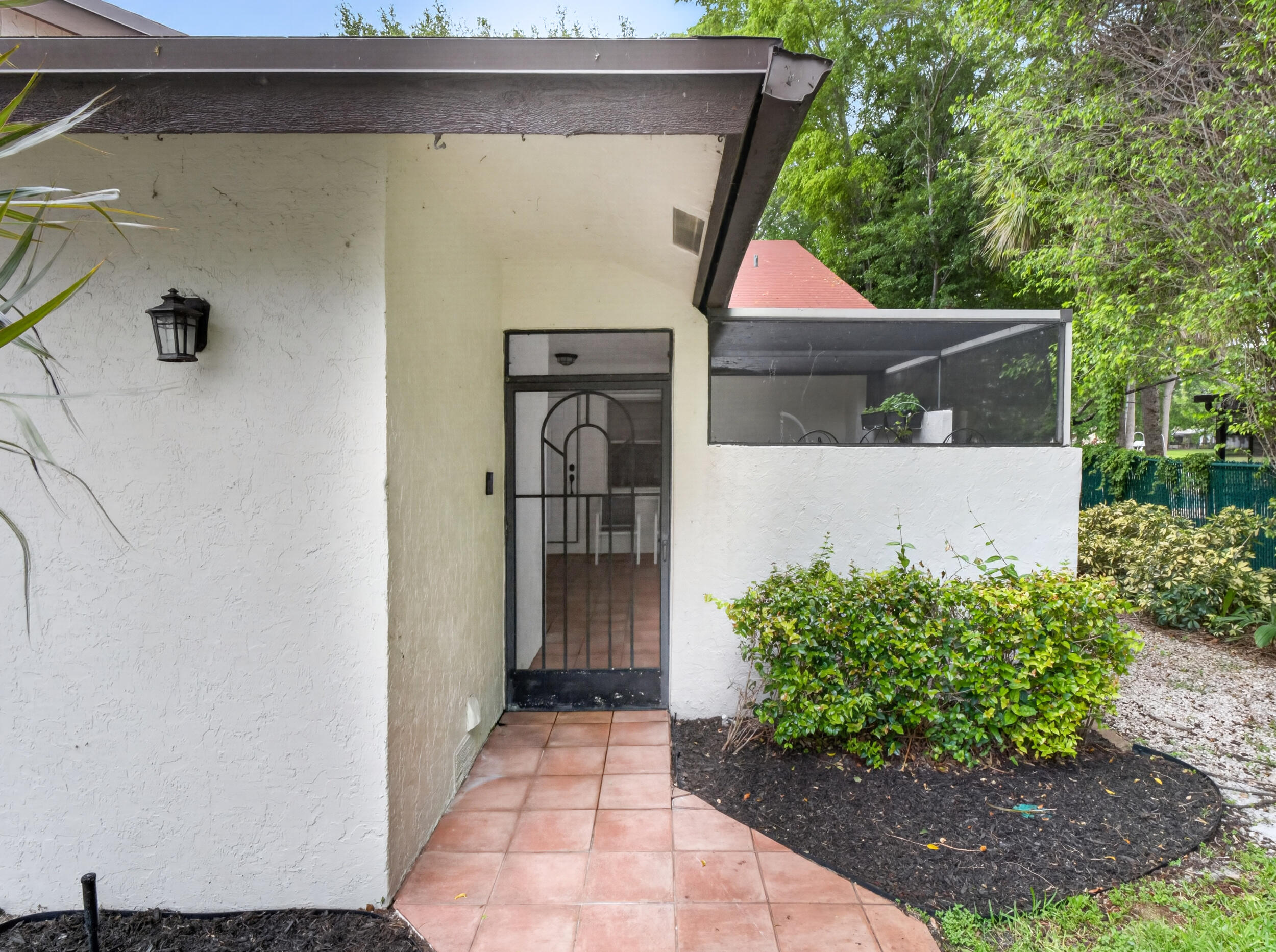 9001 NW 61st Street 111, Tamarac, FL, 33321/$380,000 2 9001 NW 61st Street 111