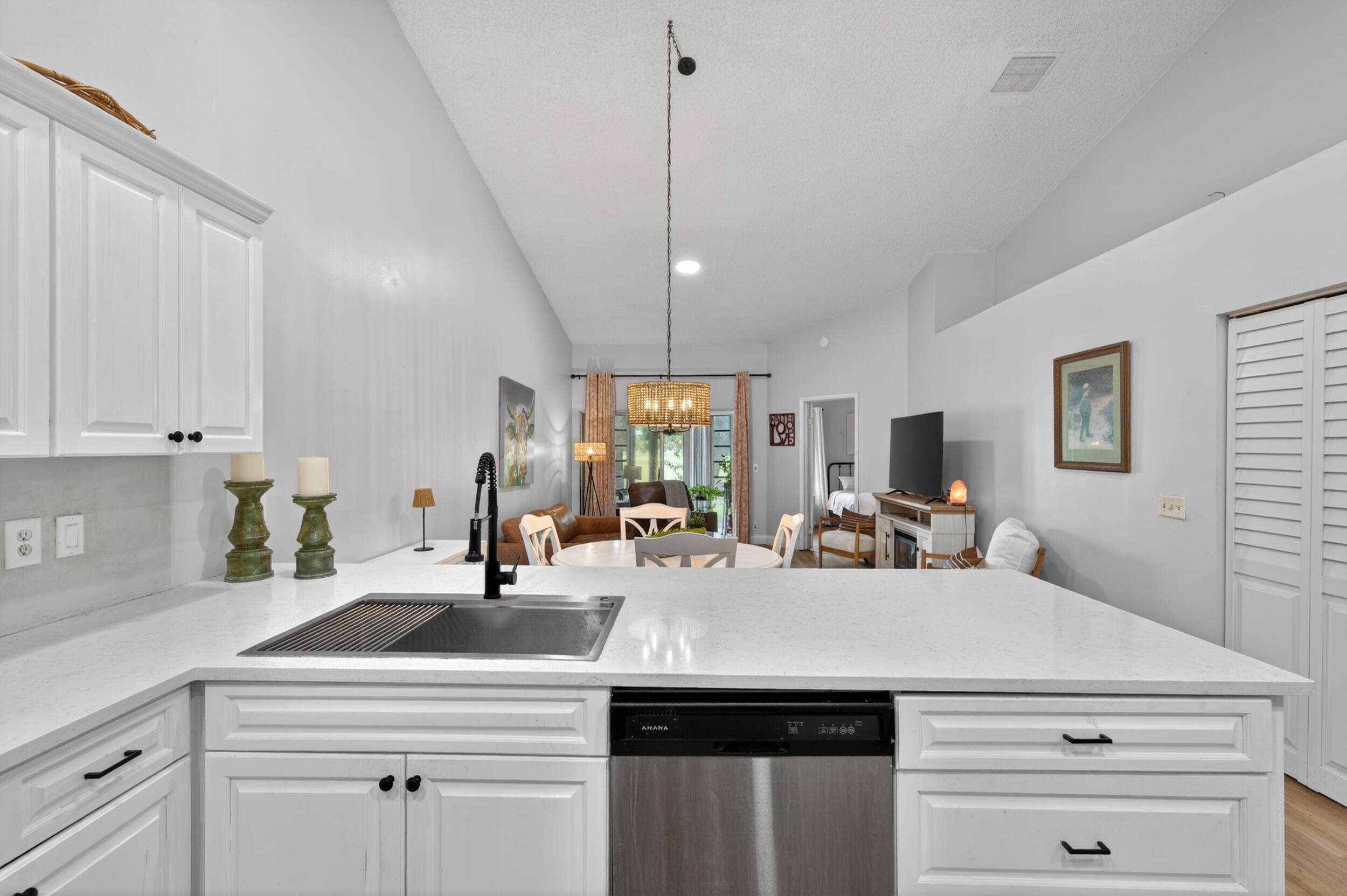 LANDINGS ON CYPRESS GREENS - Residential