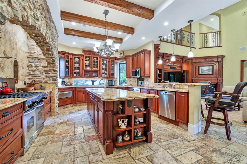 LEXINGTON OF SHERBROOKE - Residential