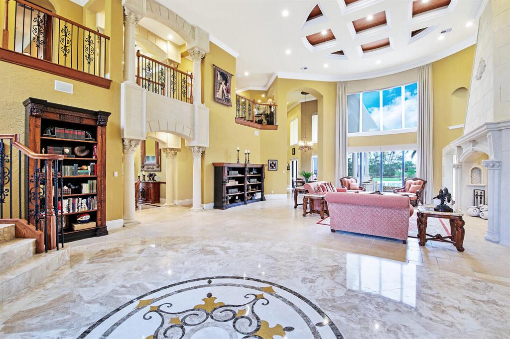 LEXINGTON OF SHERBROOKE - Residential