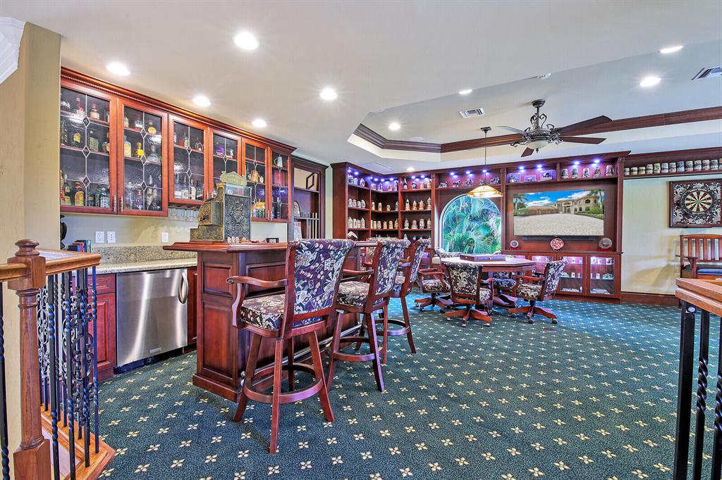 LEXINGTON OF SHERBROOKE - Residential