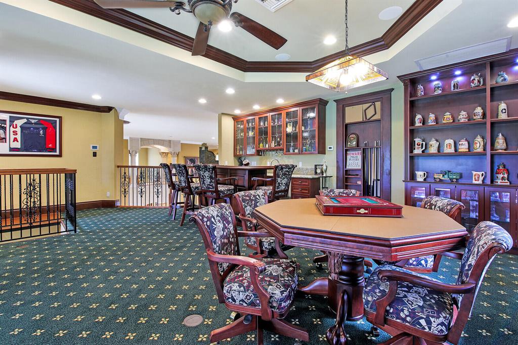 LEXINGTON OF SHERBROOKE - Residential