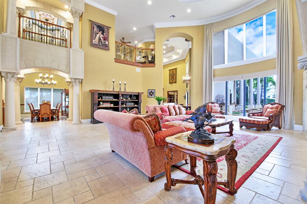 LEXINGTON OF SHERBROOKE - Residential