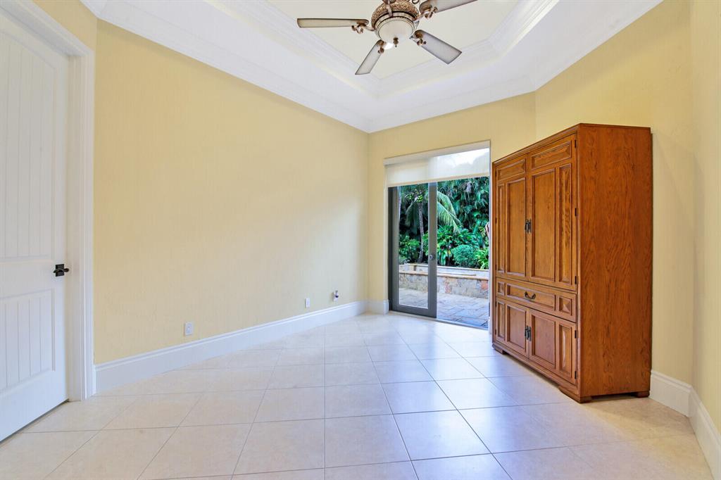 LEXINGTON OF SHERBROOKE - Residential